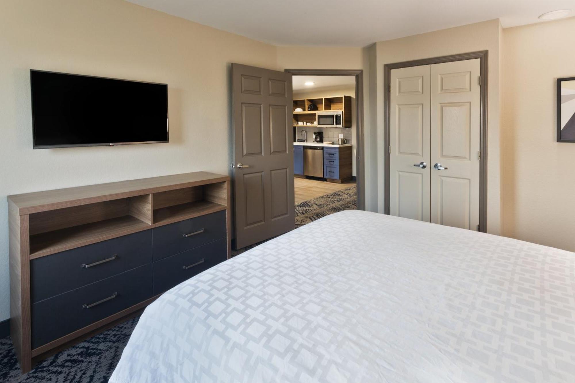 Candlewood Suites Eastchase Park By Ihg Монтгомери Экстерьер фото