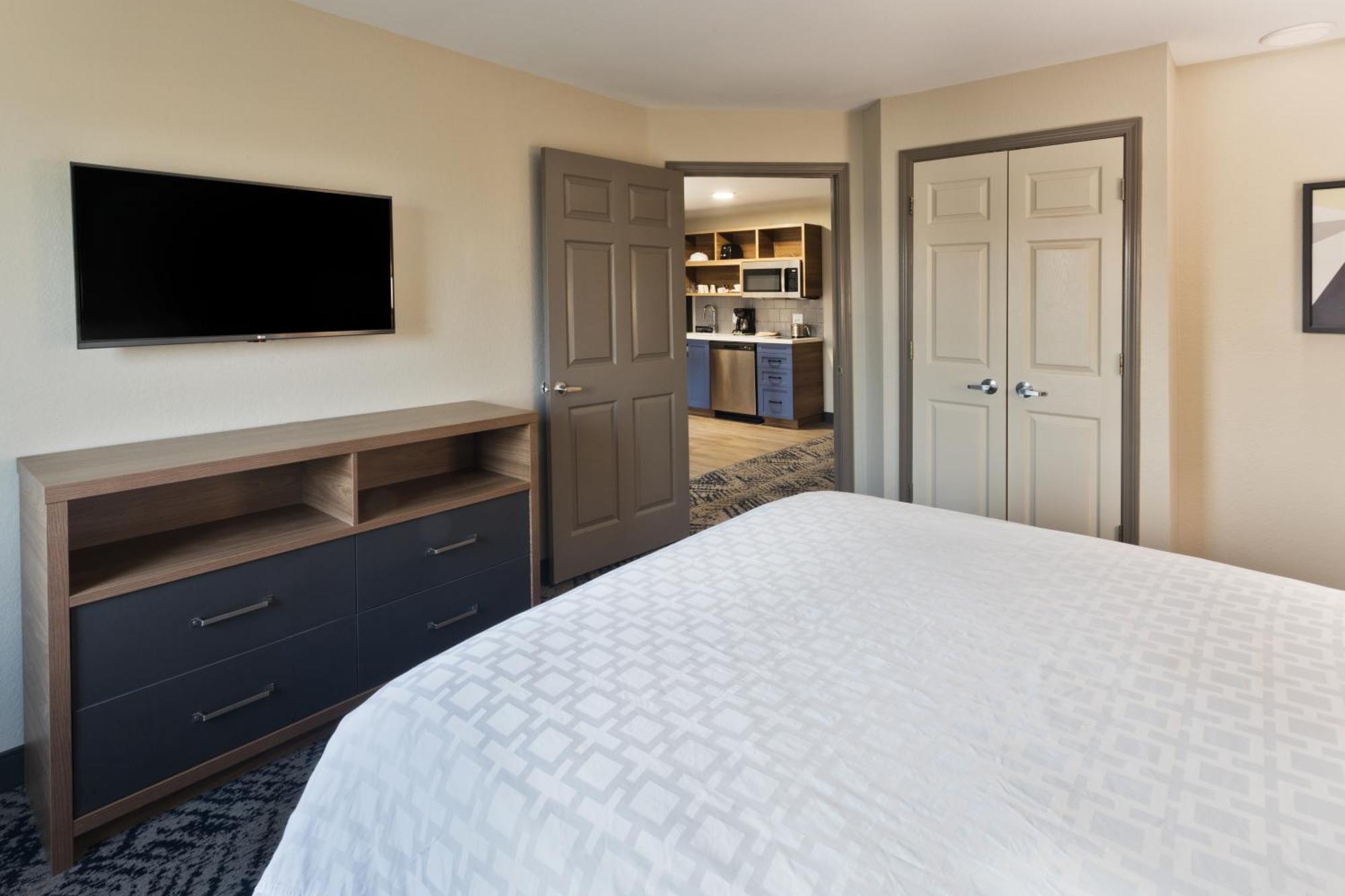Candlewood Suites Eastchase Park By Ihg Монтгомери Экстерьер фото