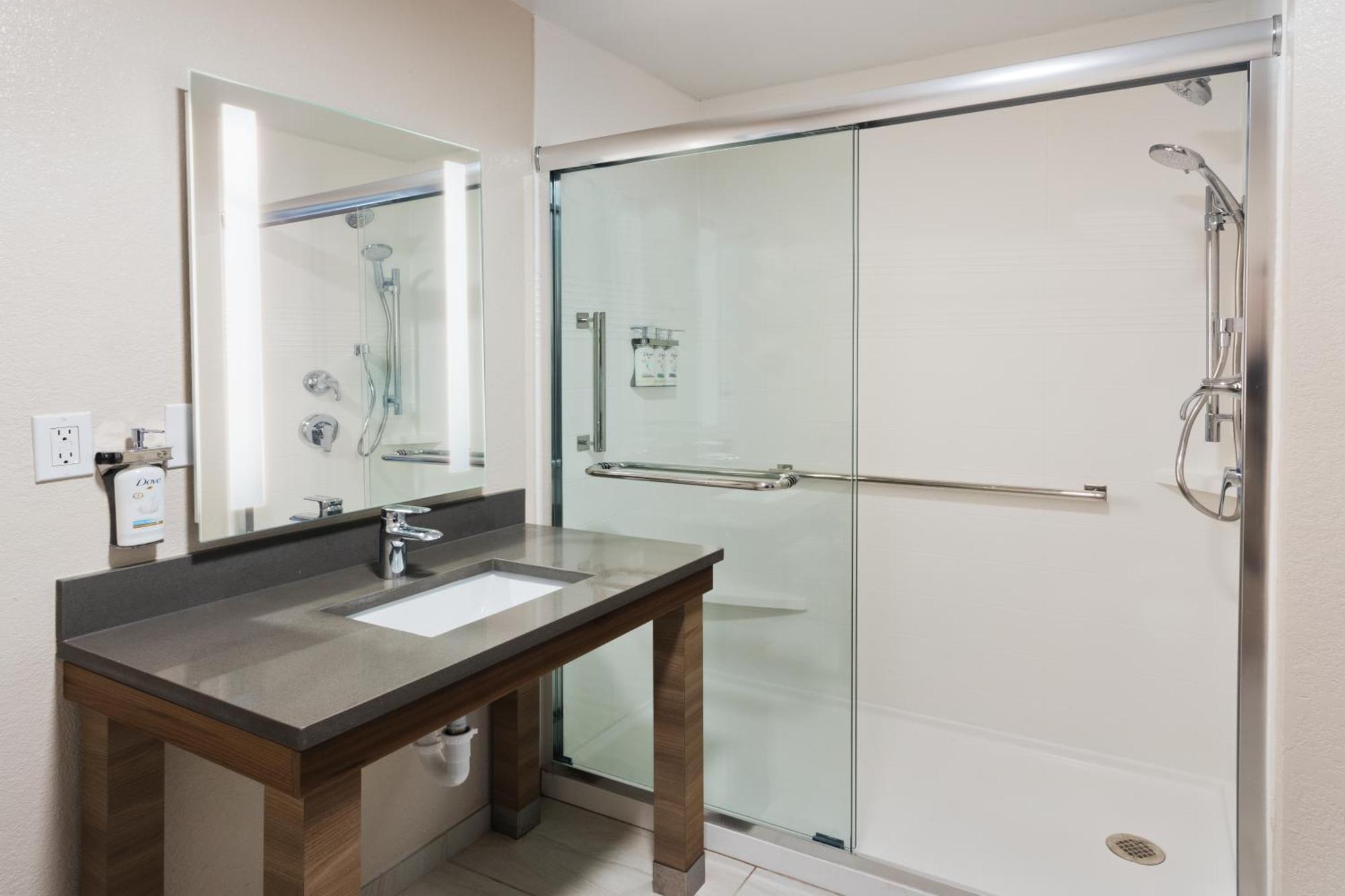 Candlewood Suites Eastchase Park By Ihg Монтгомери Экстерьер фото