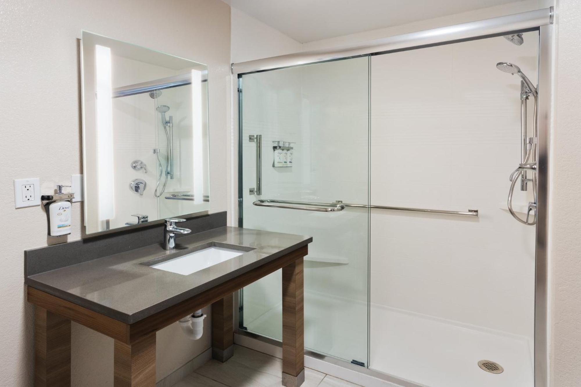 Candlewood Suites Eastchase Park By Ihg Монтгомери Экстерьер фото