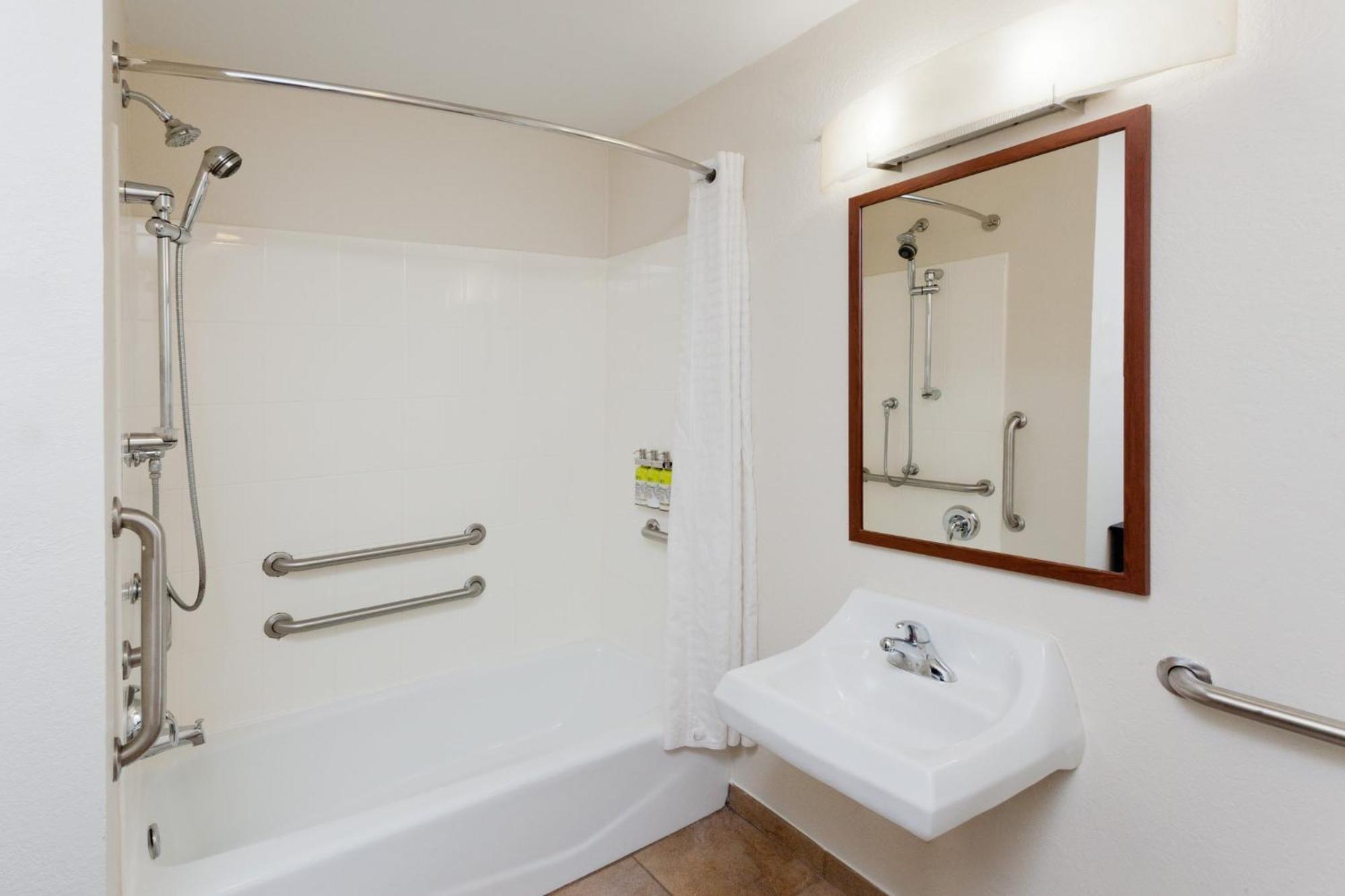 Candlewood Suites Eastchase Park By Ihg Монтгомери Экстерьер фото