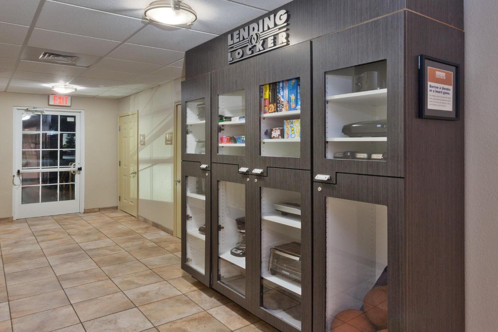 Candlewood Suites Eastchase Park By Ihg Монтгомери Экстерьер фото