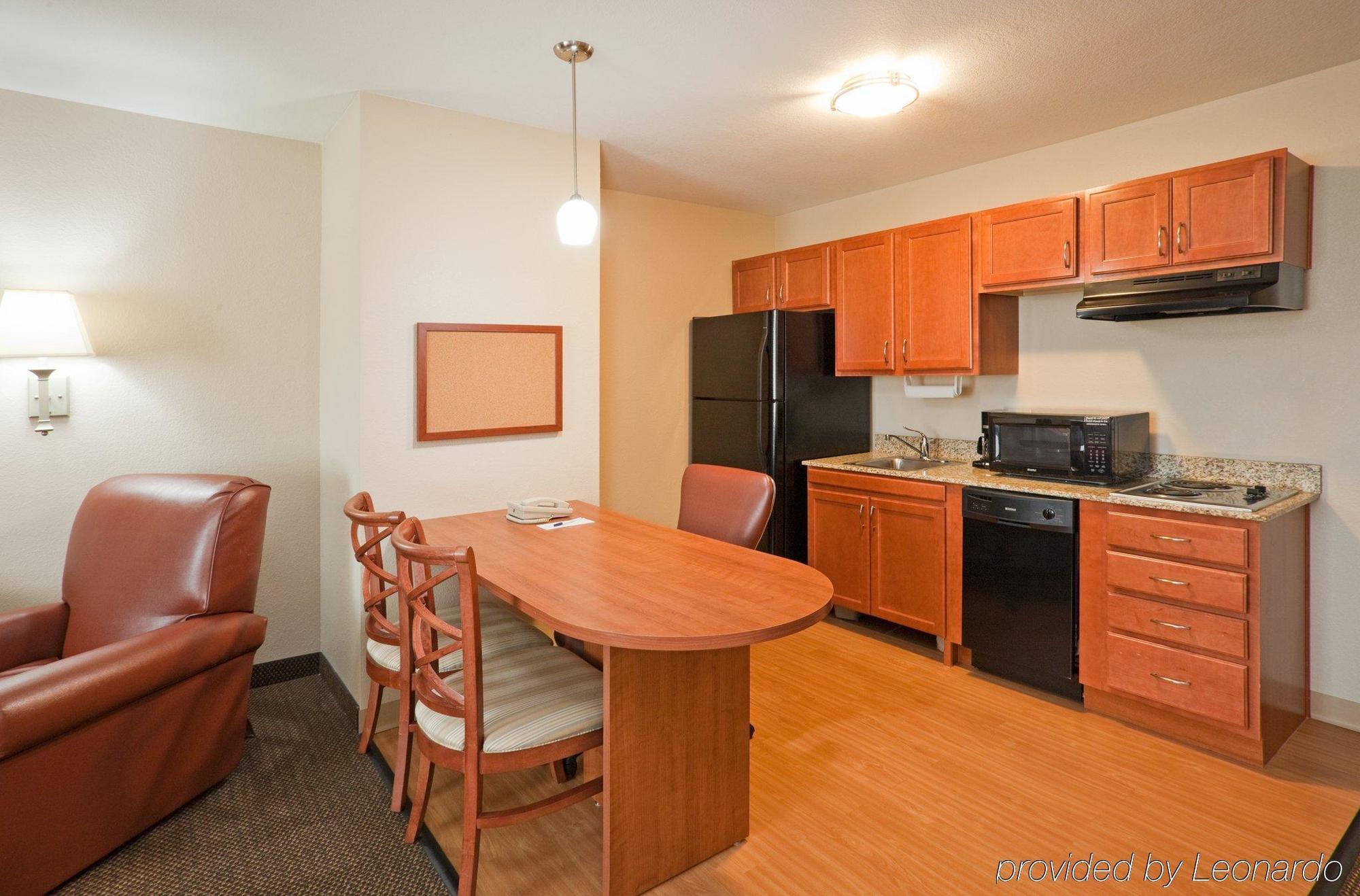 Candlewood Suites Eastchase Park By Ihg Монтгомери Номер фото